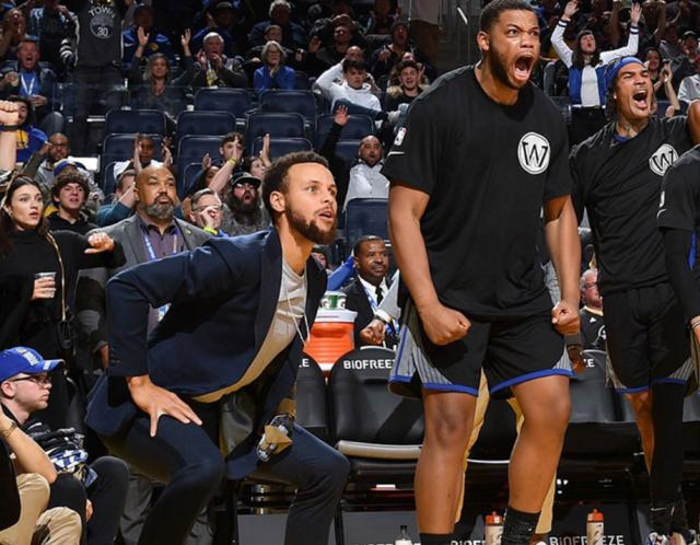 LOL竞猜官网 -包含全明星赛倒计时,夏洛特黄蜂关键时刻更衣室发声,细节引发关注,更衣室稳定,更衣室氛围转暖的词条